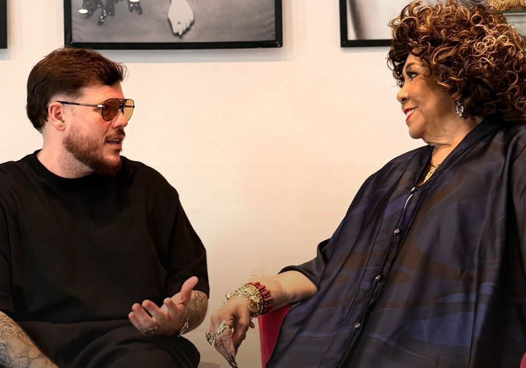 Ferrugem vai cantar músicas como 'Além da cama' (2001) na gravação do álbum 'Legado – Ferrugem canta Alcione' — Foto: Divulgação