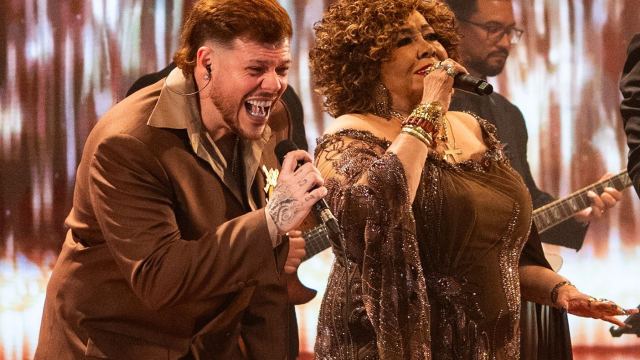 Alcione grava álbum em show para convidados na cidade do Rio de Janeiro (RJ) com a participação de Alcione — Foto: Romulo Guimaraes/ CS Eventos / Divulgação