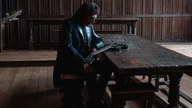 Tony Iommi lança "From The Dark", primeiro álbum solo em 21 anos