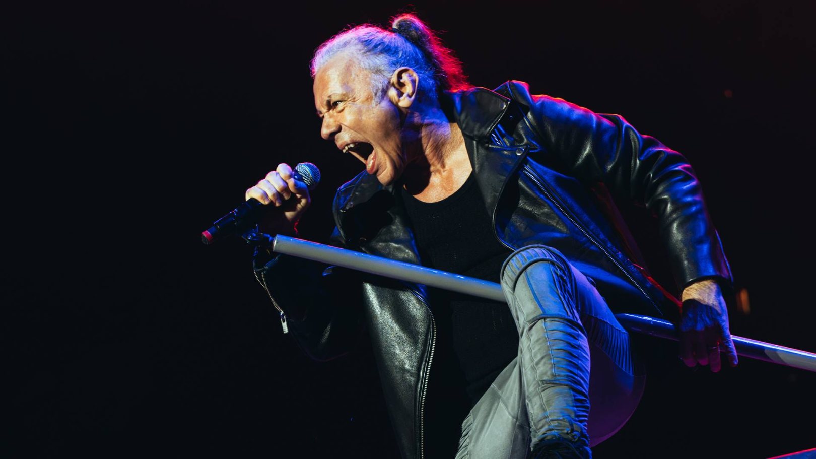 Bruce Dickinson durante show do Iron Maiden em São Paulo em 2026 (Foto: Ellen Artie @ellenartie)