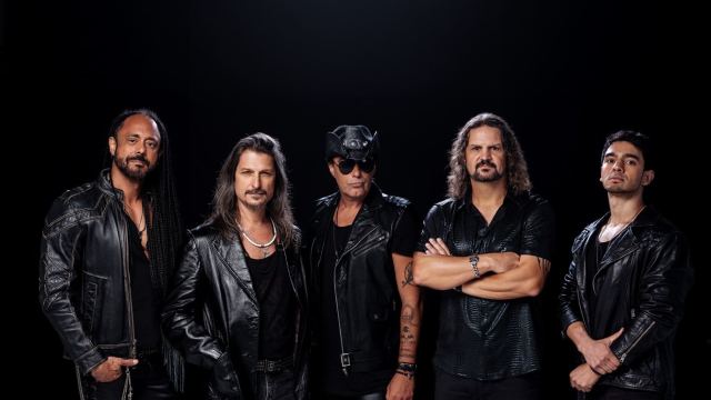 Angra toca clássico do Deep Purple com Kiko Loureiro, Edu Falaschi e lenda do Metal japonês
